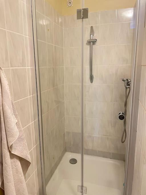 Einzimmerwohnung + Dusche Und Wc Berlin Exteriör bild